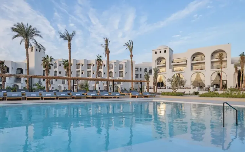 Serry Beach Resort