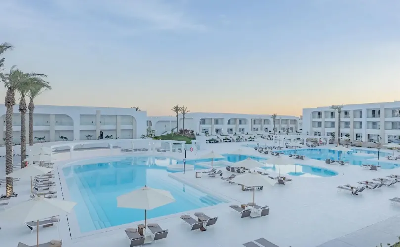 Sunrise White Hills Resort